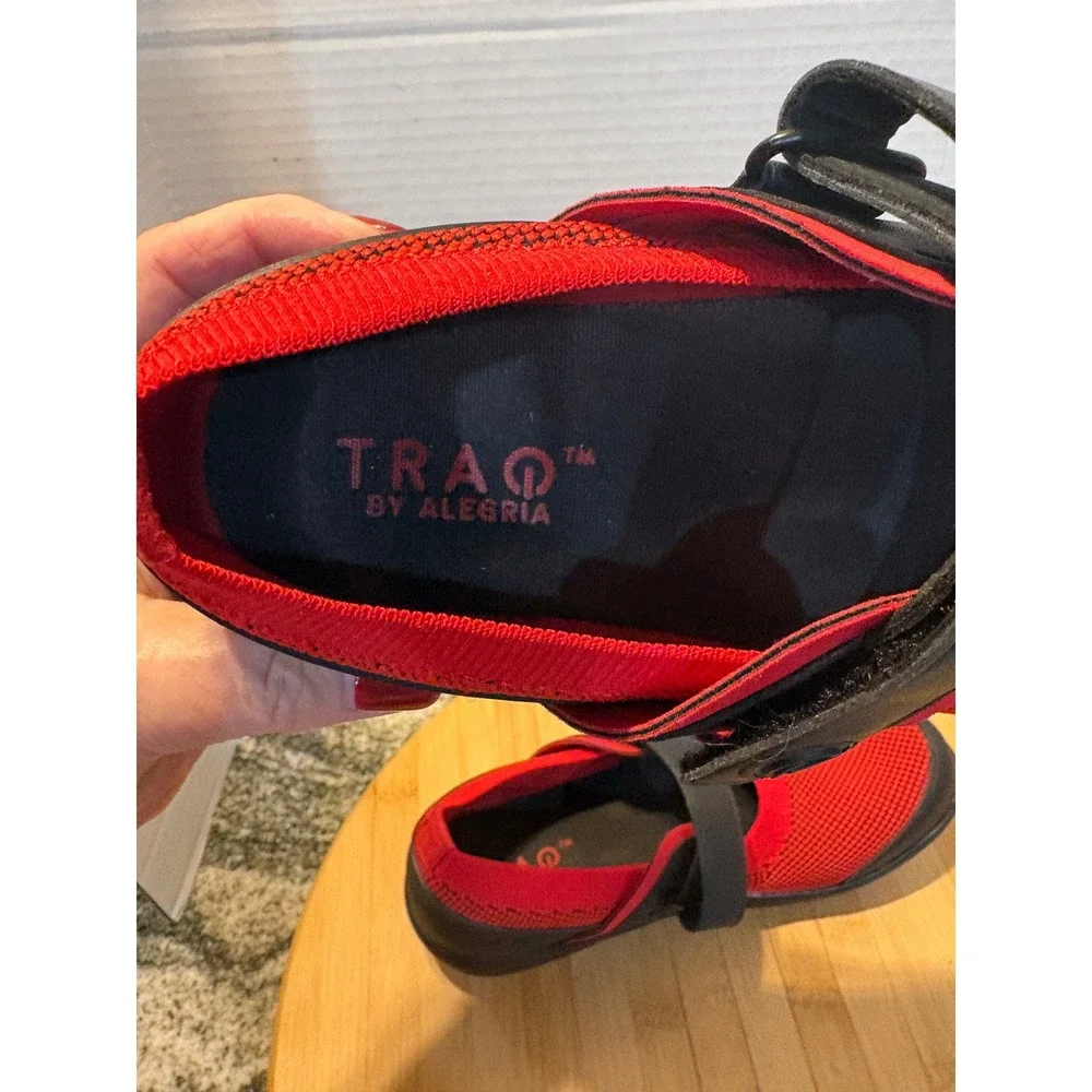 TRAQ by Alegria Red Knit Mary Jane Comfort Shoes Women's Adjustable‎ Strap